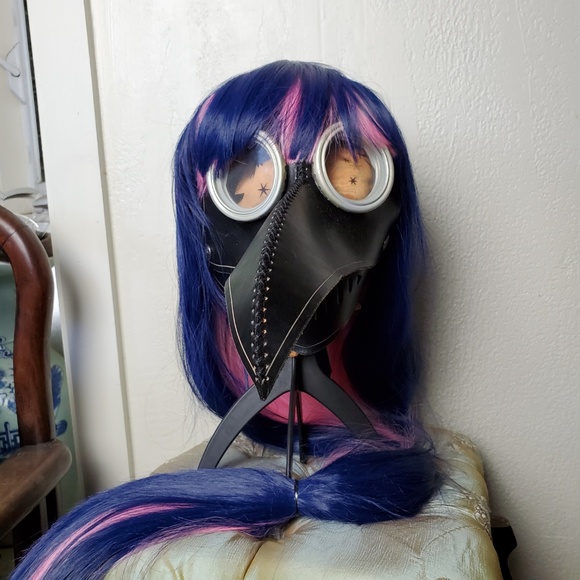 Pantyhose and Stocking Nicki Minaj Cosplay Wig - Picture 8 of 8